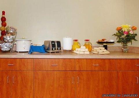 Rodeway Inn 에핑험 레스토랑 사진